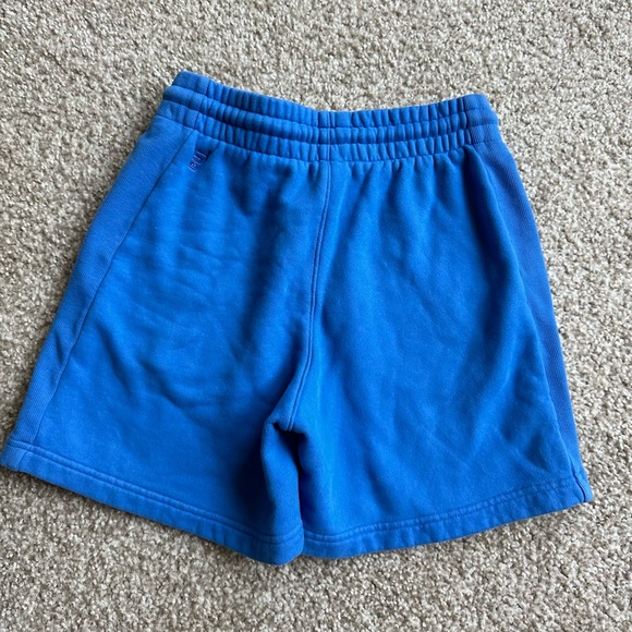 Aritzia Boyfriend Short - Picture 5 of 7